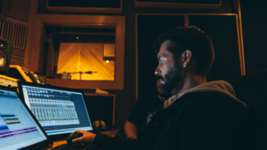 How Independent Artists Can Use Technology to Boost Their Brand